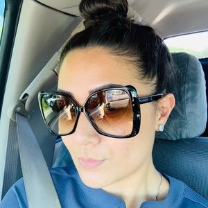 Meet your Posher, Jewel